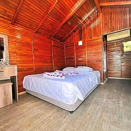 Imeros Szálloda 3*